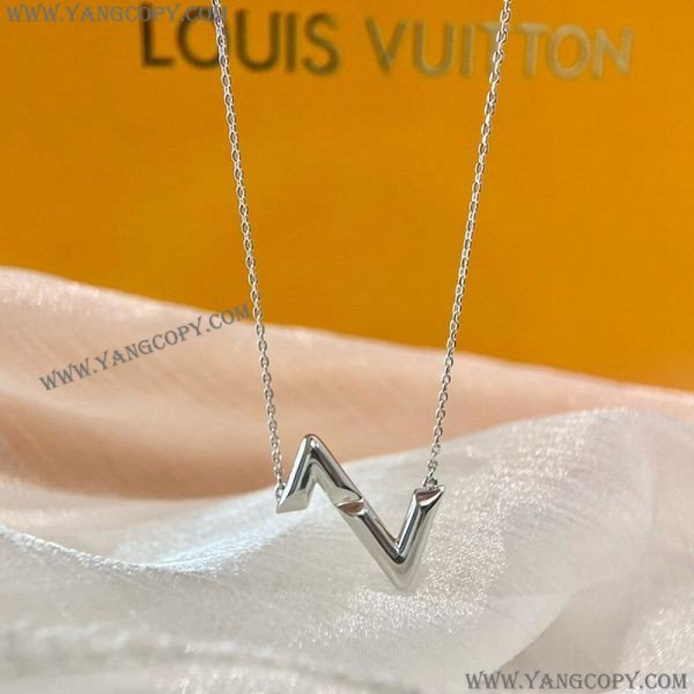 ルイヴィトン 偽物 パンダンティフ LV ヴォルト アップサイド vub83655