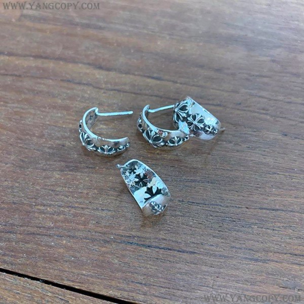 クロムハーツ スーパーコピー CHプラスワイド フープピアス Kug79403
