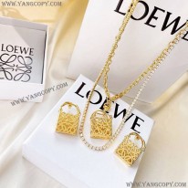 ロエベ スーパーコピー アナグラム スタッド ピアス loi89617