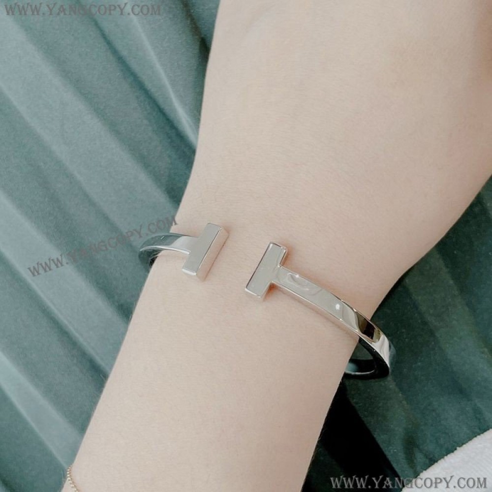 ティファニー 偽物 T ワイヤーブレスレット Tii06806