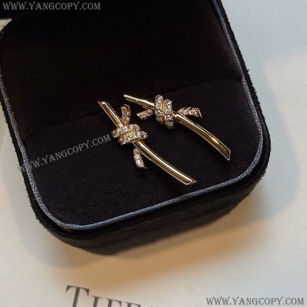 ティファニー スーパーコピー Knot ピアス 18K ダイヤモンド Tik30864