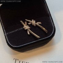 ティファニー スーパーコピー Knot ピアス 18K ダイヤモンド Tik30864