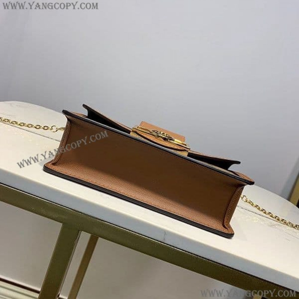 ルイヴィトン スーパーコピー ショルダーバッグ モノグラム ポルトフォイユ ドーフィーヌ M68746