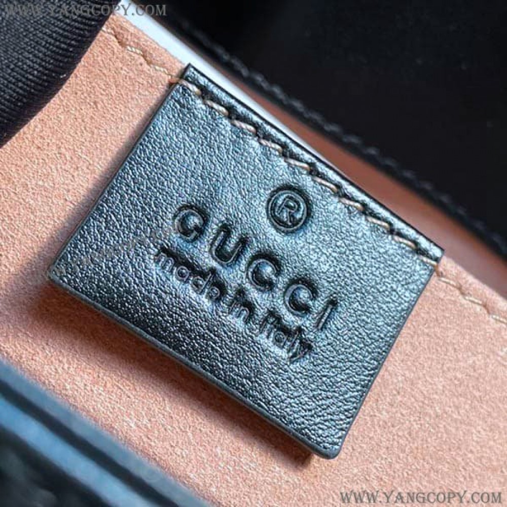 グッチ 偽物 GGマーモント キルティング スモール ショルダーバッグ gum90692