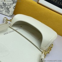 ディオール スーパーコピー BOBBY ミディアムバッグ ボックスカーフスキン M9319UMOL_M030