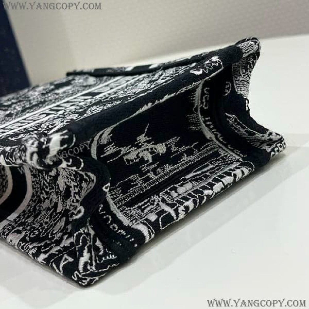 ディオール スーパーコピー BOOK TOTE ミニ フォンバッグ S5555COMPM993