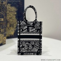 ディオール スーパーコピー BOOK TOTE ミニ フォンバッグ S5555COMPM993