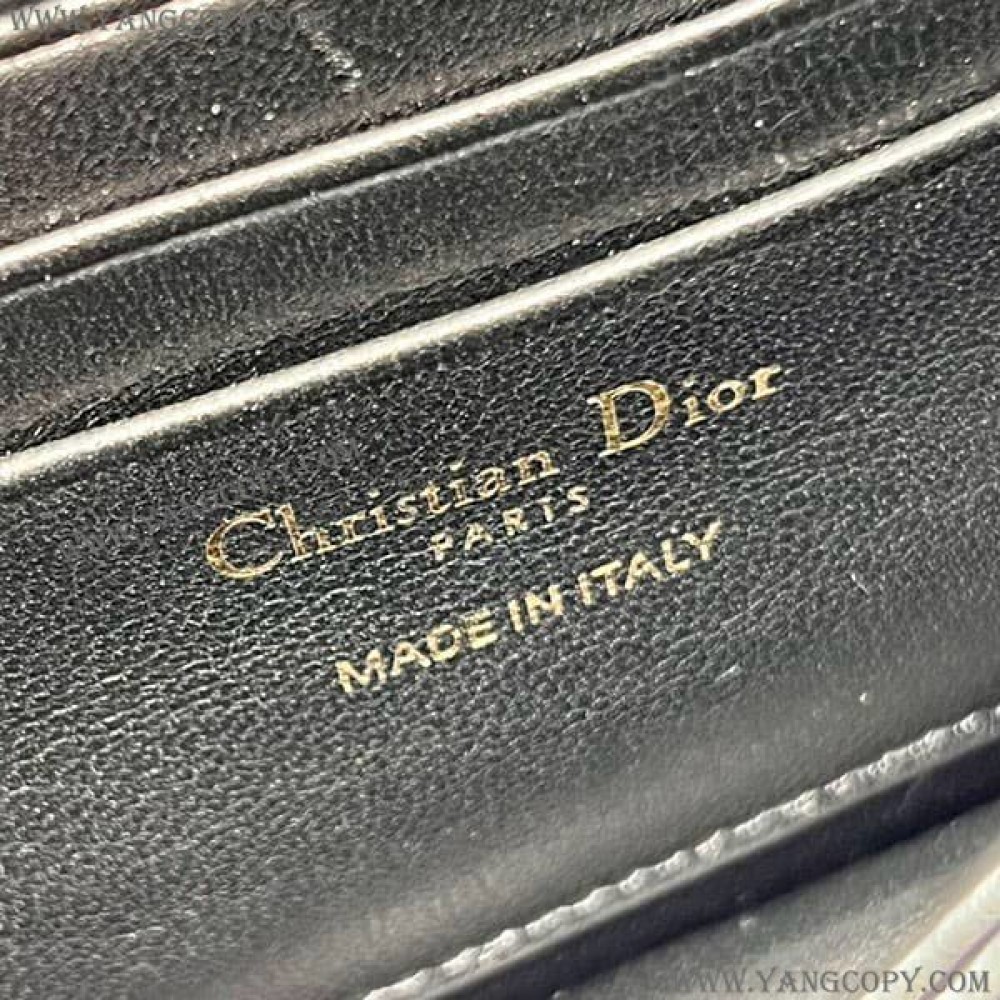 ディオール スーパーコピー カナージュ パテントカーフスキン チェーン ショルダーバッグ der39526