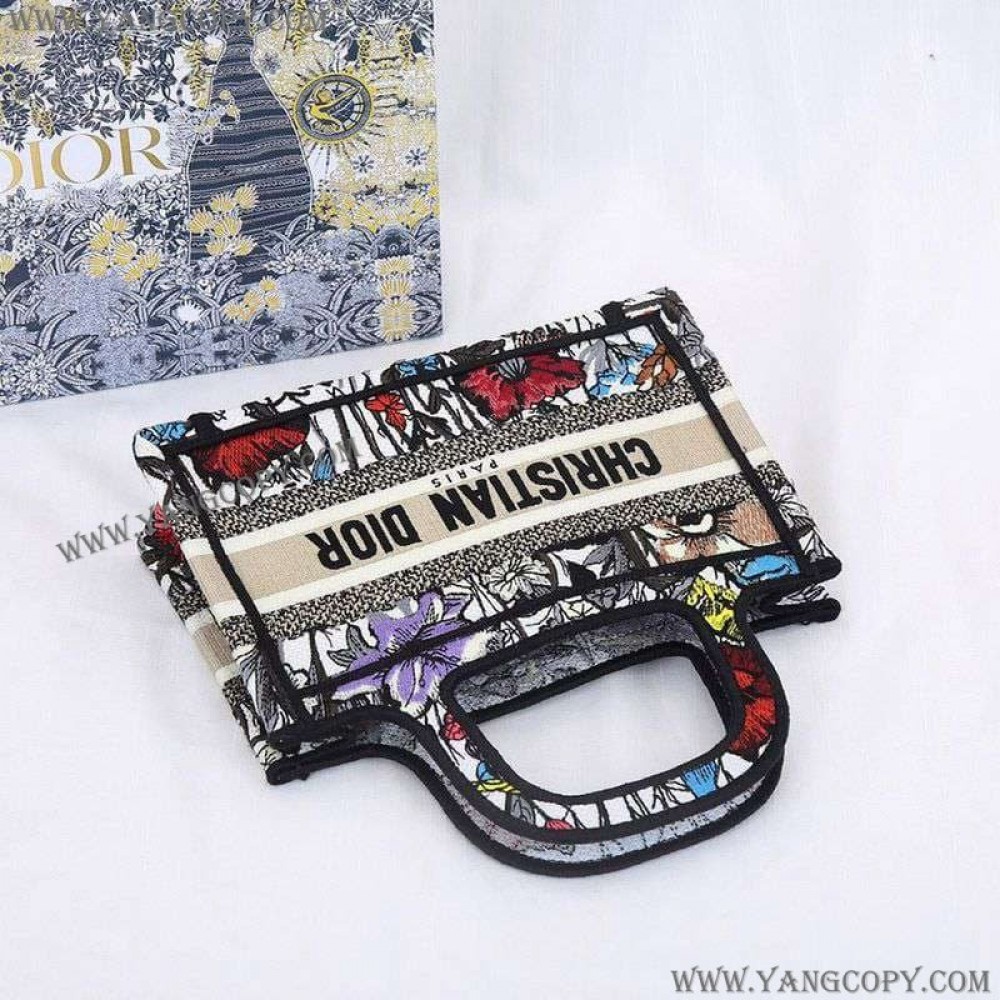 ディオール スーパーコピー ブックトート ミニバッグ ミレフルールの刺繍 dec14224