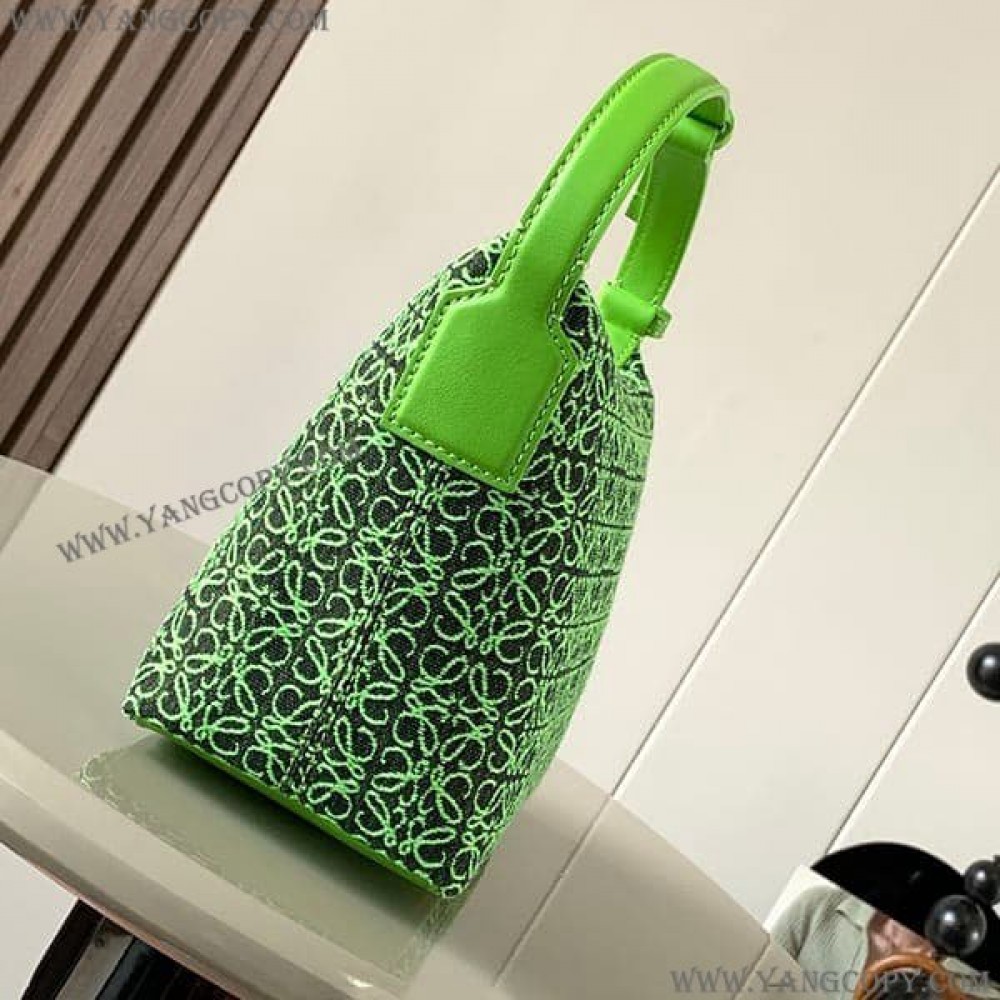 ロエベ 偽物 アナグラム キュービィバッグ 2サイズ lon08065