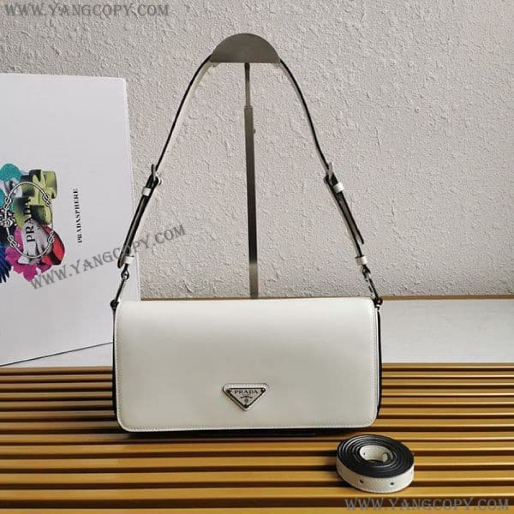 プラダ スーパーコピー ファム ブラッシュドレザー バッグ puf12464