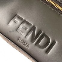 フェンディ スーパーコピー ラフィアミニバッグ feg50484