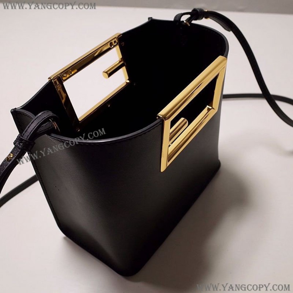 フェンディ スーパーコピー ウェイ レザー バッグ fep86505