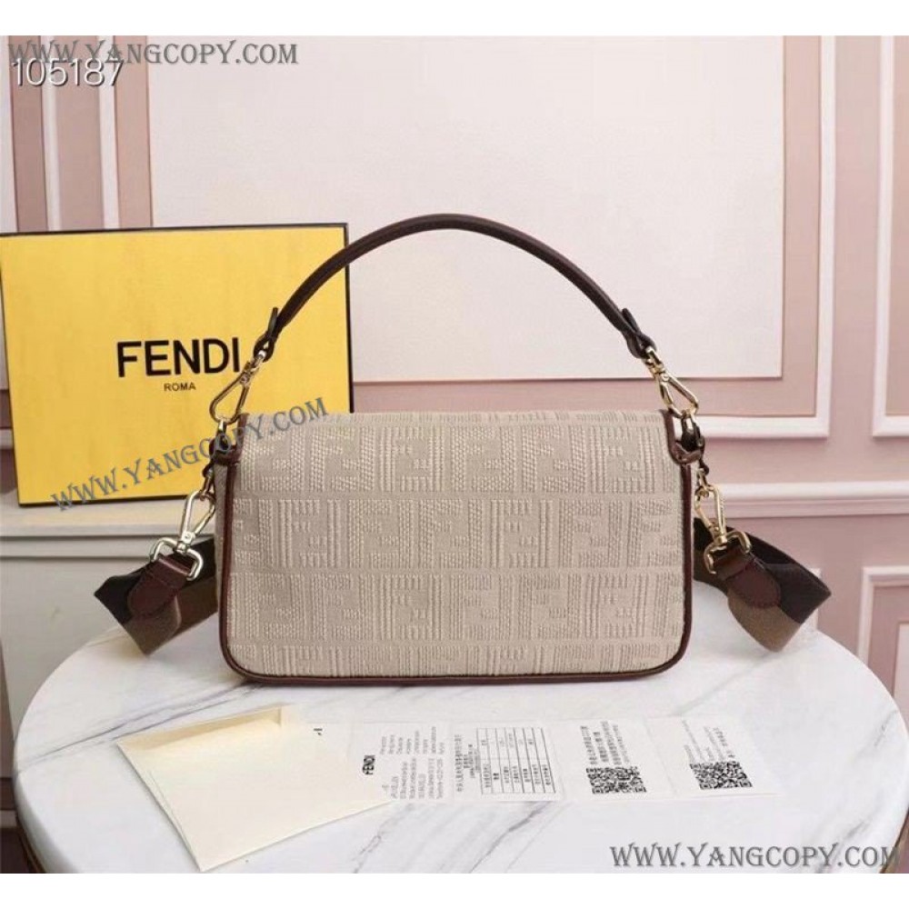 フェンディ コピー ミディ バゲット FFファブリック バッグ fey40952