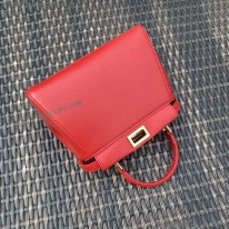 フェンディ コピー ピーカブー ミニ レザー バッグ fez52096