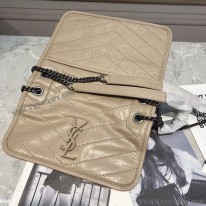 サンローラン 偽物 ショルダーバッグ ニキ ベイビー クリンクルヴィンテージレザー Sav69448
