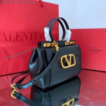 ヴァレンティノ 偽物 ハンドバッグ ROCKSTUD ALCOVE Vup11436