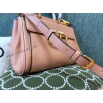 ヴァレンティノ 偽物 ハンドバッグ ROCKSTUD ALCOVE Vuy82117