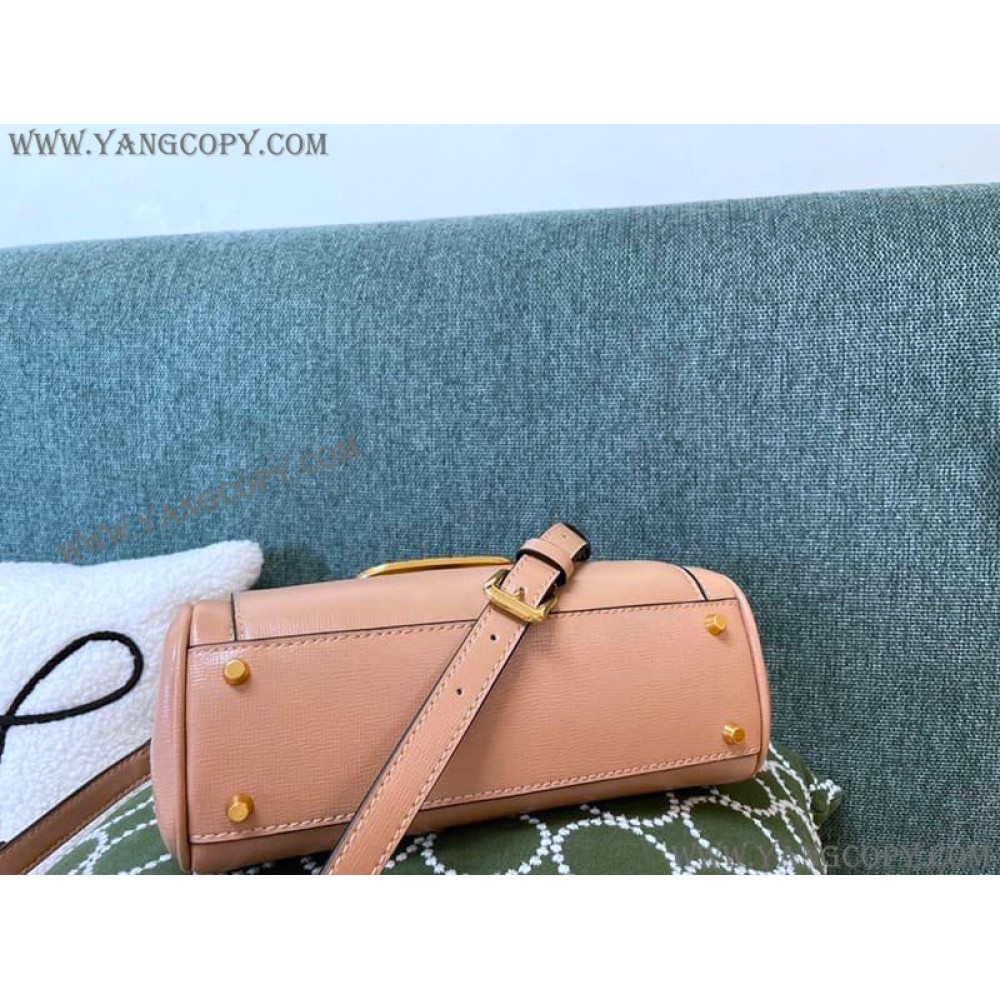 ヴァレンティノ 偽物 ハンドバッグ ROCKSTUD ALCOVE Vuy82117