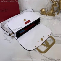 ヴァレンティノ 偽物 ショルダーバッグ Vロゴ SUPERVEE レザー クロスボディバッグ Vut83400
