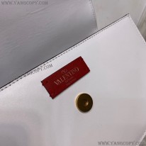 ヴァレンティノ 偽物 ショルダーバッグ Vロゴ SUPERVEE レザー クロスボディバッグ Vut83400