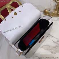 ヴァレンティノ 偽物 ショルダーバッグ Vロゴ SUPERVEE レザー クロスボディバッグ Vut83400