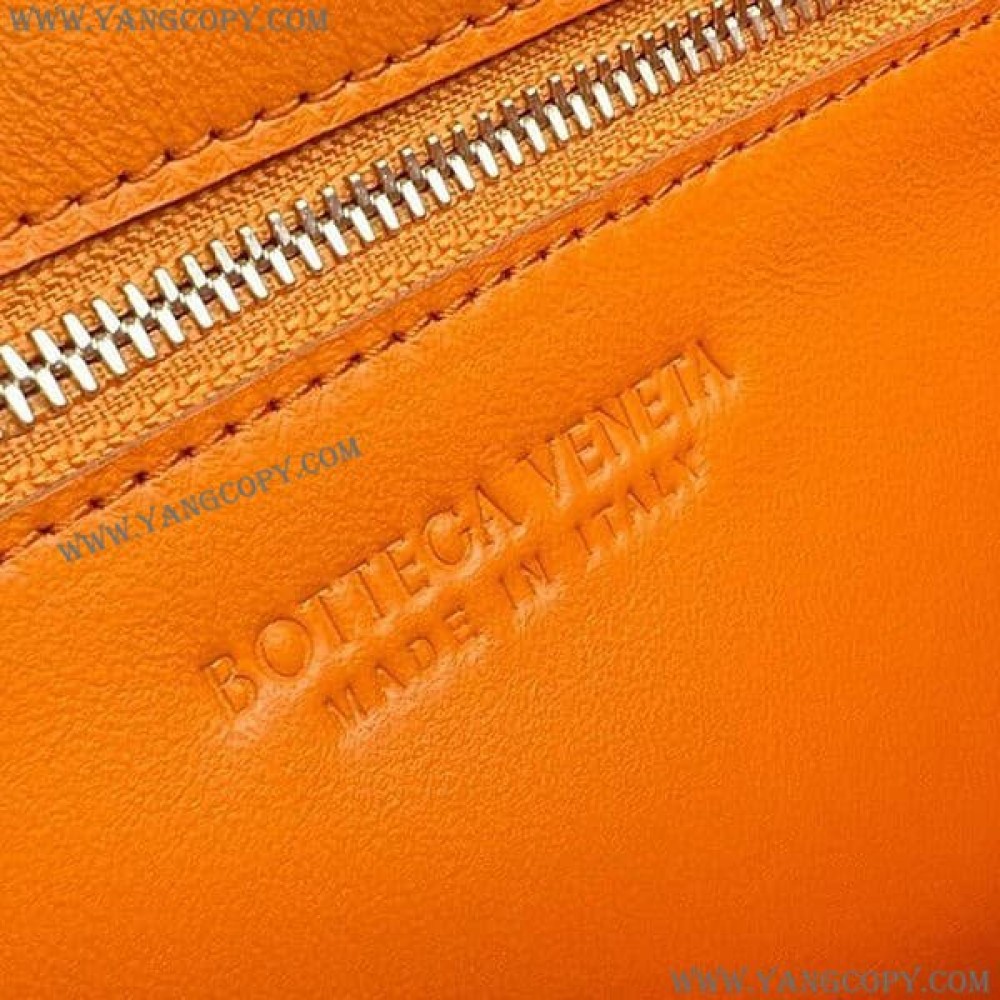 ボッテガ ヴェネタ スーパーコピー カセット クロスボディ バッグ boa22633