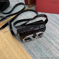 ヴァレンティノ 偽物 ショルダーバッグ VEE レザー クロスボディバッグ Vul83278