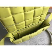 ボッテガ ヴェネタ スーパーコピー パデッド カセット レザー製クロスボディバッグ boc82579