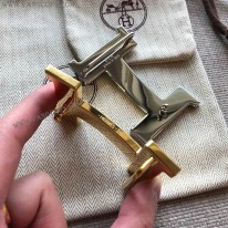 エルメス コピー ベルトバックル Hギヨシェ リバーシブル 2色 38mm erg17116