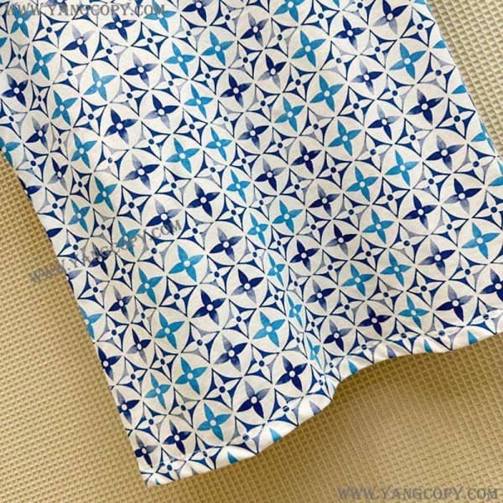 ルイヴィトン スーパーコピー Tシャツ チェーン付 海外限定 1ABSZX
