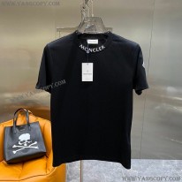 モンクレール スーパーコピー 衿にレタリング付きTシャツ mog49139