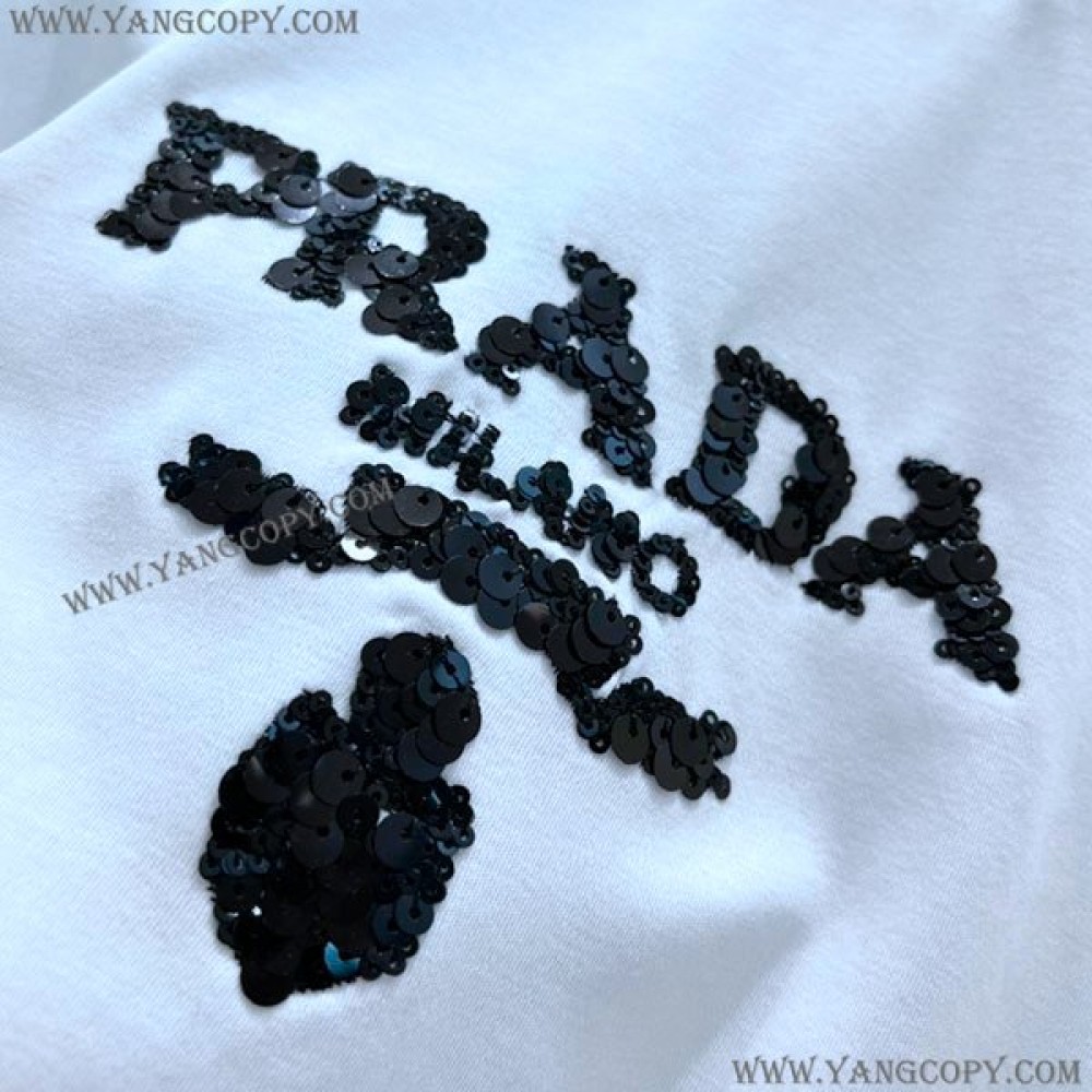 プラダ 偽物 刺繍入り インターロック クロップドTシャツ ショート 3560AR 103H