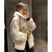 モンクレール スーパーコピー フリース レディース ダウンジャケット mog88399 ジャケット