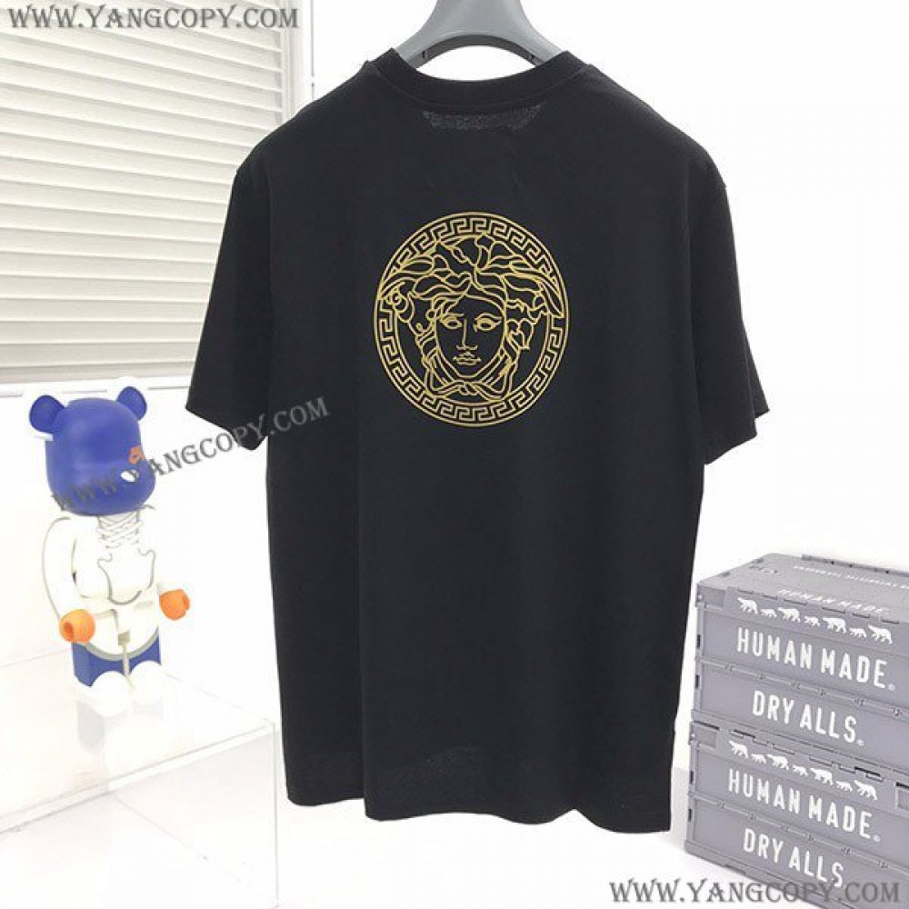 フェンディ 偽物 ×ヴェルサーチ ロゴTシャツ 黑 半袖 fee52485