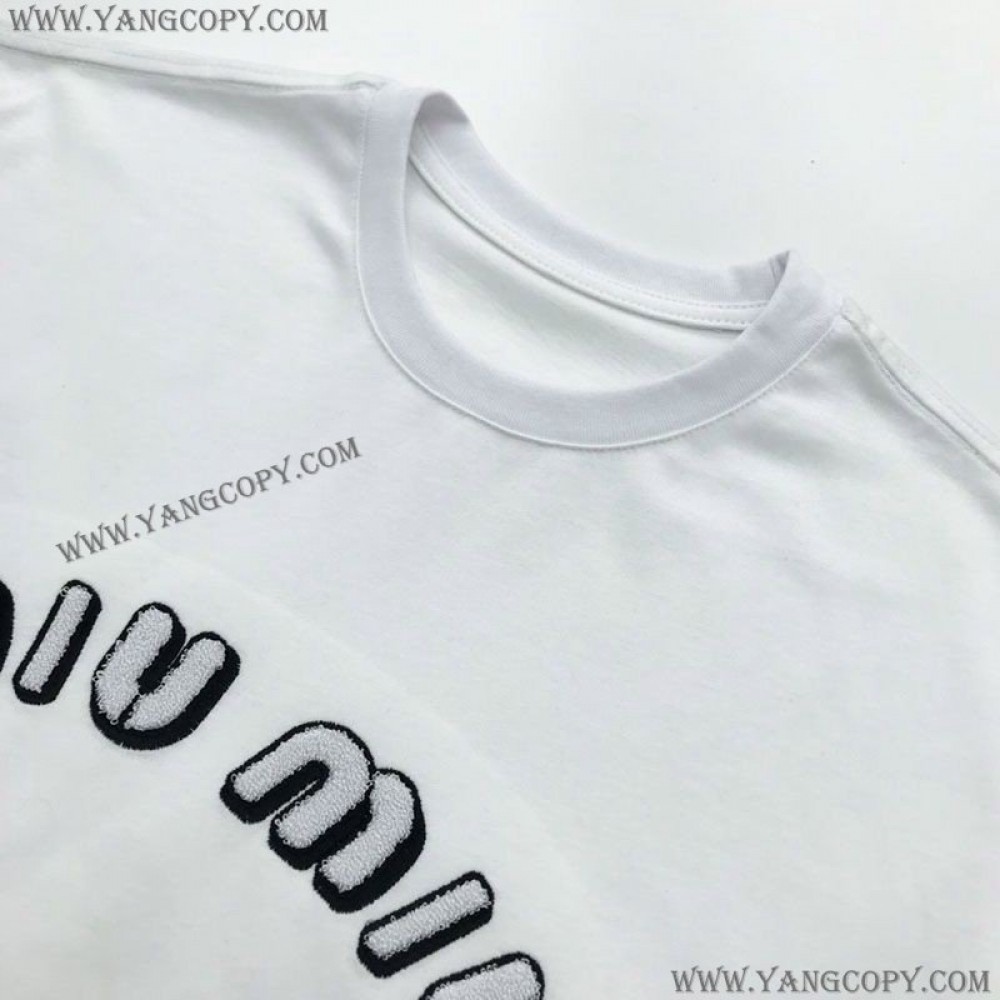 ミュウミュウ コピー Leagueロゴ入りのアイコニックなTシャツ myu24874