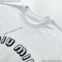 ミュウミュウ コピー Leagueロゴ入りのアイコニックなTシャツ myu24874