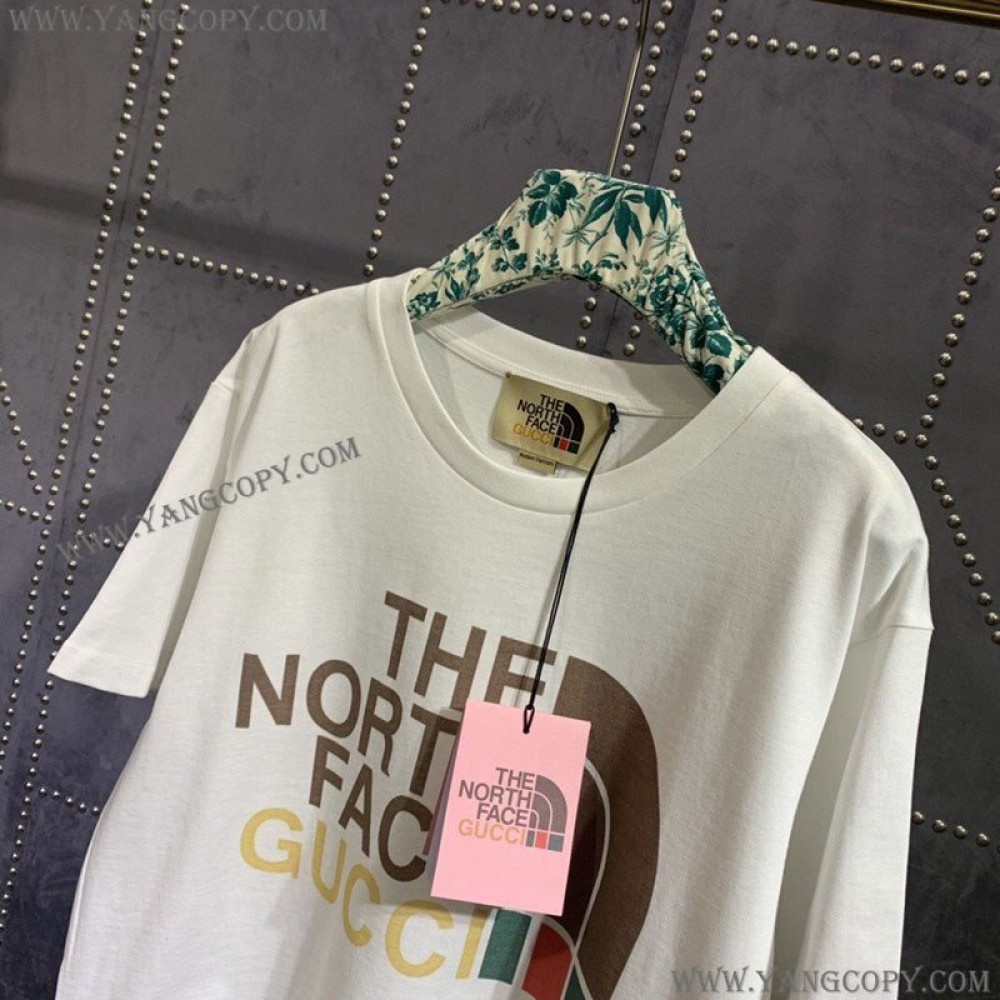 グッチ 偽物 ×ノースフェイス コラボ スペシャルロゴTシャツ Noi26522