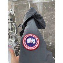 カナダグース 偽物 × オクトーバーズベリーオウン コラボダウンジャケットが Cae74626