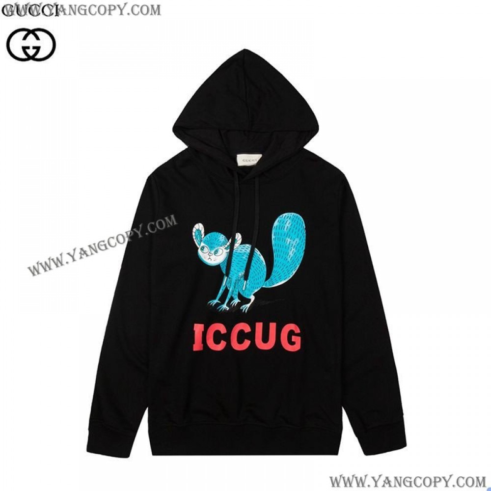 グッチ スーパーコピー フレイヤ ハルタス “ICCUG” プリント パーカー gue56002