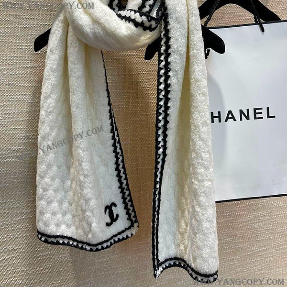 シャネル スーパーコピー CCロゴ カシミヤ スカーフ ホワイト sht36838