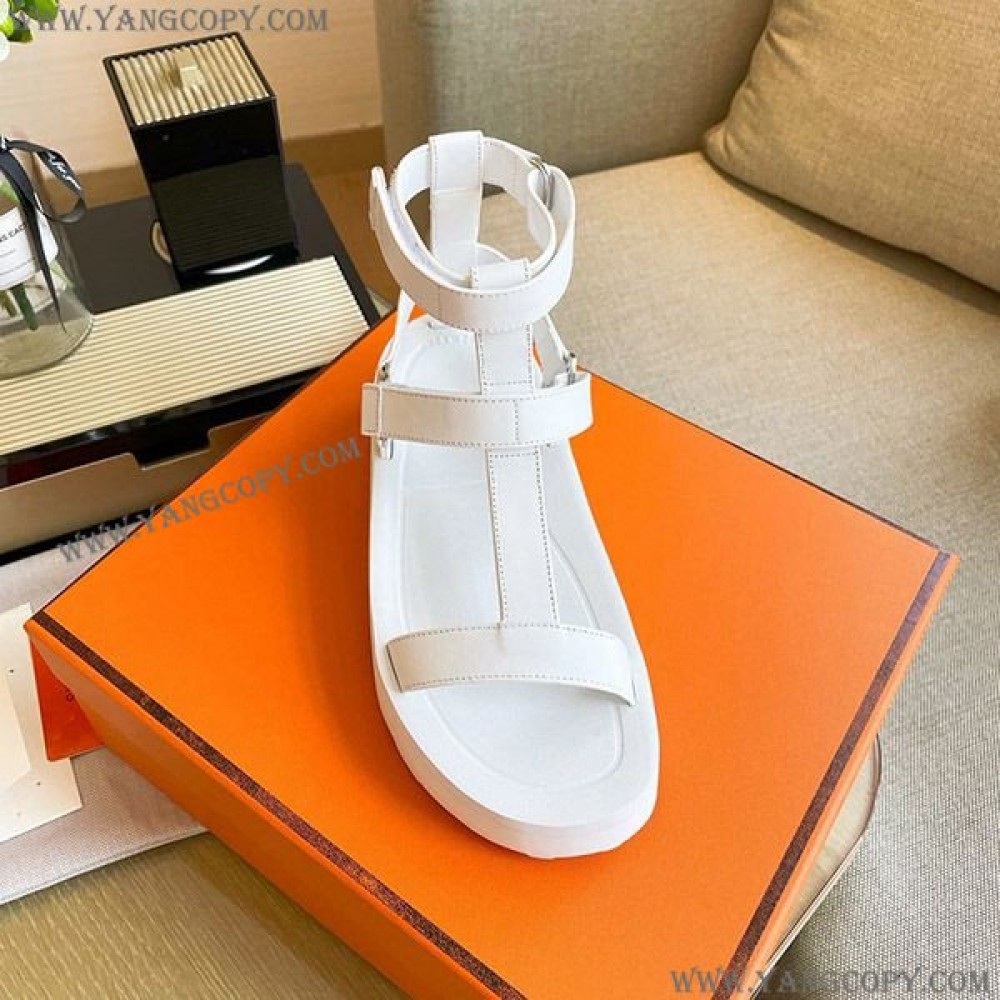 エルメス コピー Enid Sandal 夏のお出かけに テクノ サンダル H221033Z 90380