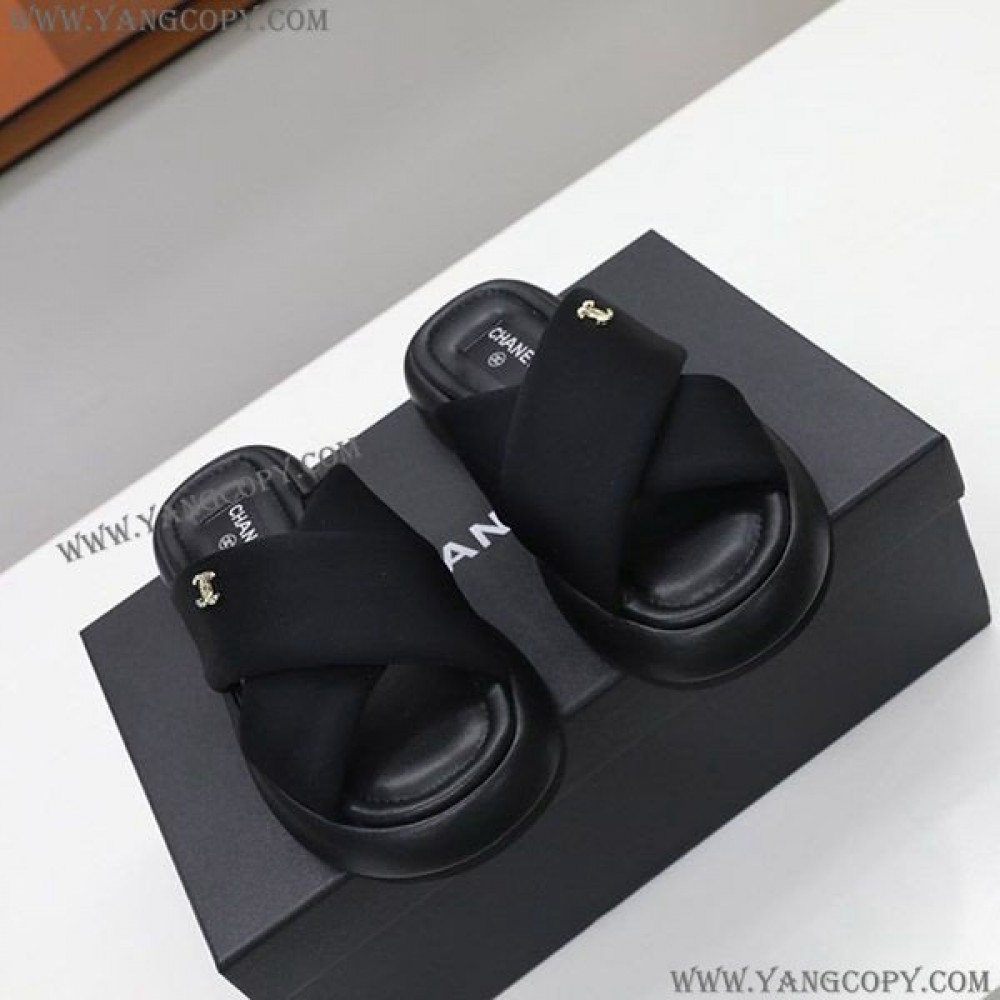 シャネル 偽物 レザー 厚底 サンダル 黒 布地 shu58475