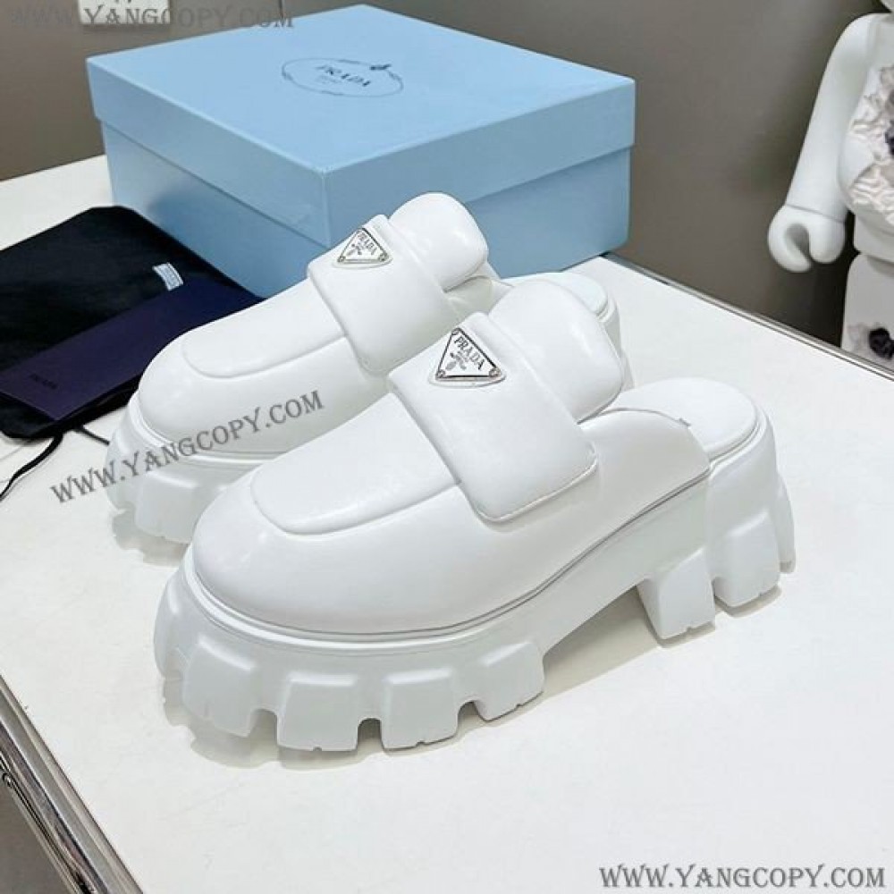 プラダ スーパーコピー ソフト パデッドナッパレザー サボ puw05416