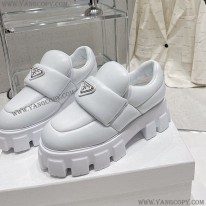 プラダ 偽物 ソフト パデッドナッパレザー ローファー puu80418