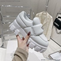 プラダ 偽物 ソフト パデッドナッパレザー ローファー puu80418