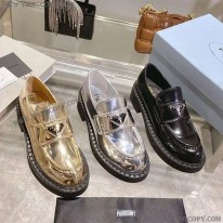 プラダ スーパーコピー ローファー 革靴 ブラッシュドレザーローファー pux57312