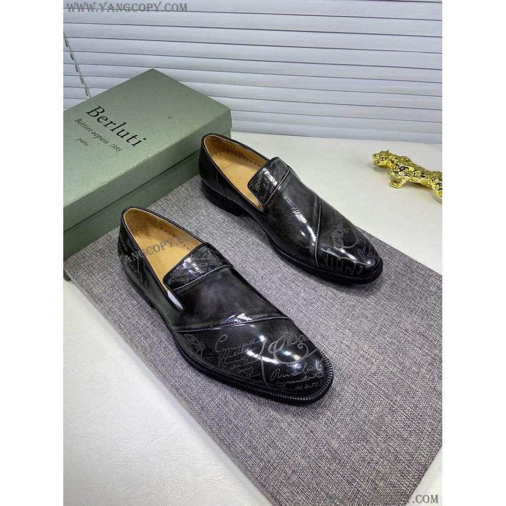 ベルルッティ 偽物 ローファー CLASSIC ヴェネチアレザー bei05637