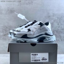 バレンシアガ 偽物 Triple S スニーカー トリプルソール baw62267