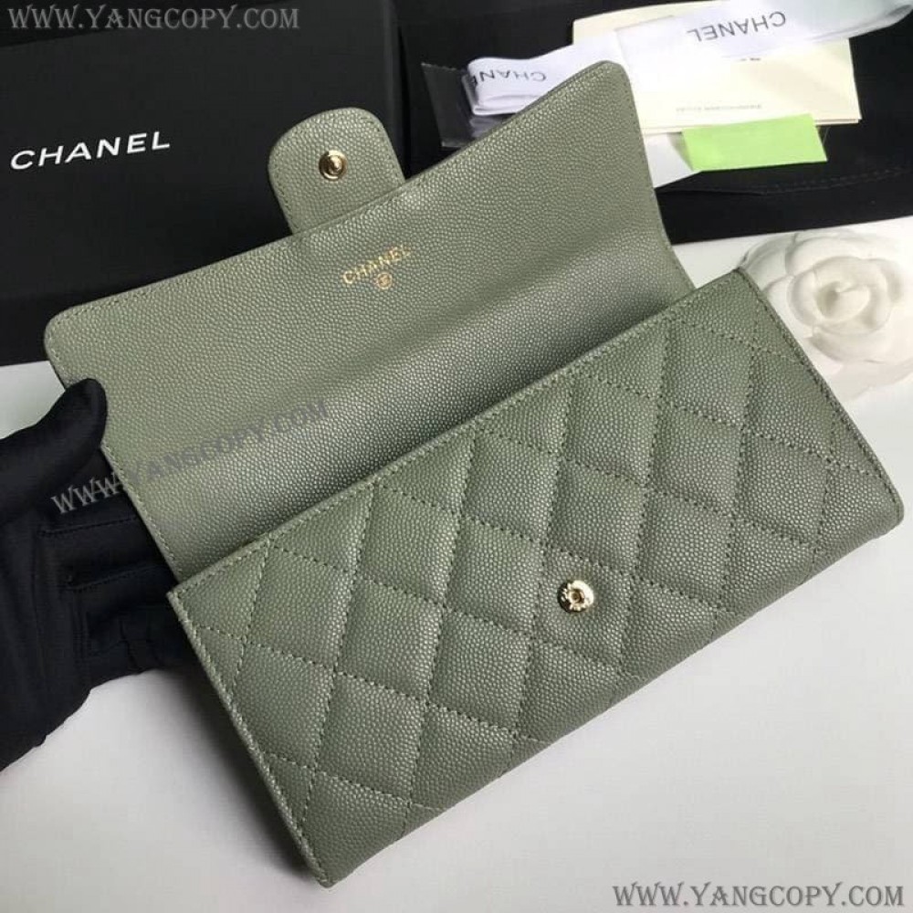 シャネル スーパーコピー 二折りカブセ長財布 キャビア shm47119
